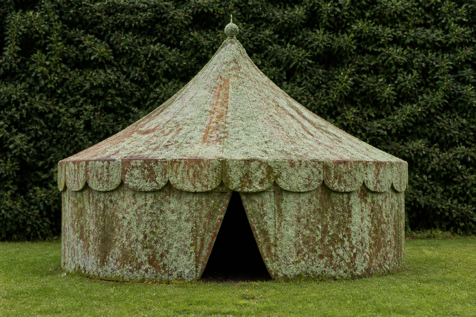Structure mobile et chapiteau du projet Amours-Lichen